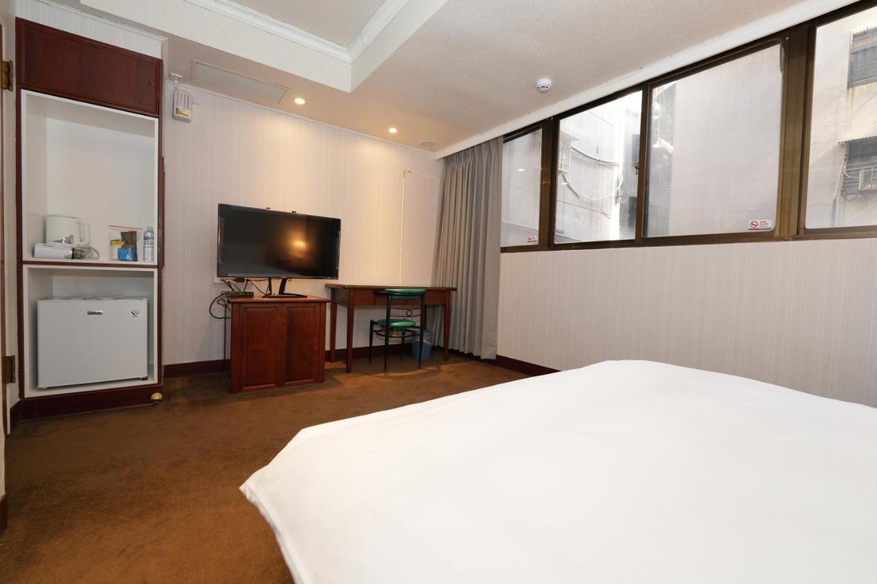 Meworld Hotel - Sanchong Taipei Esterno foto