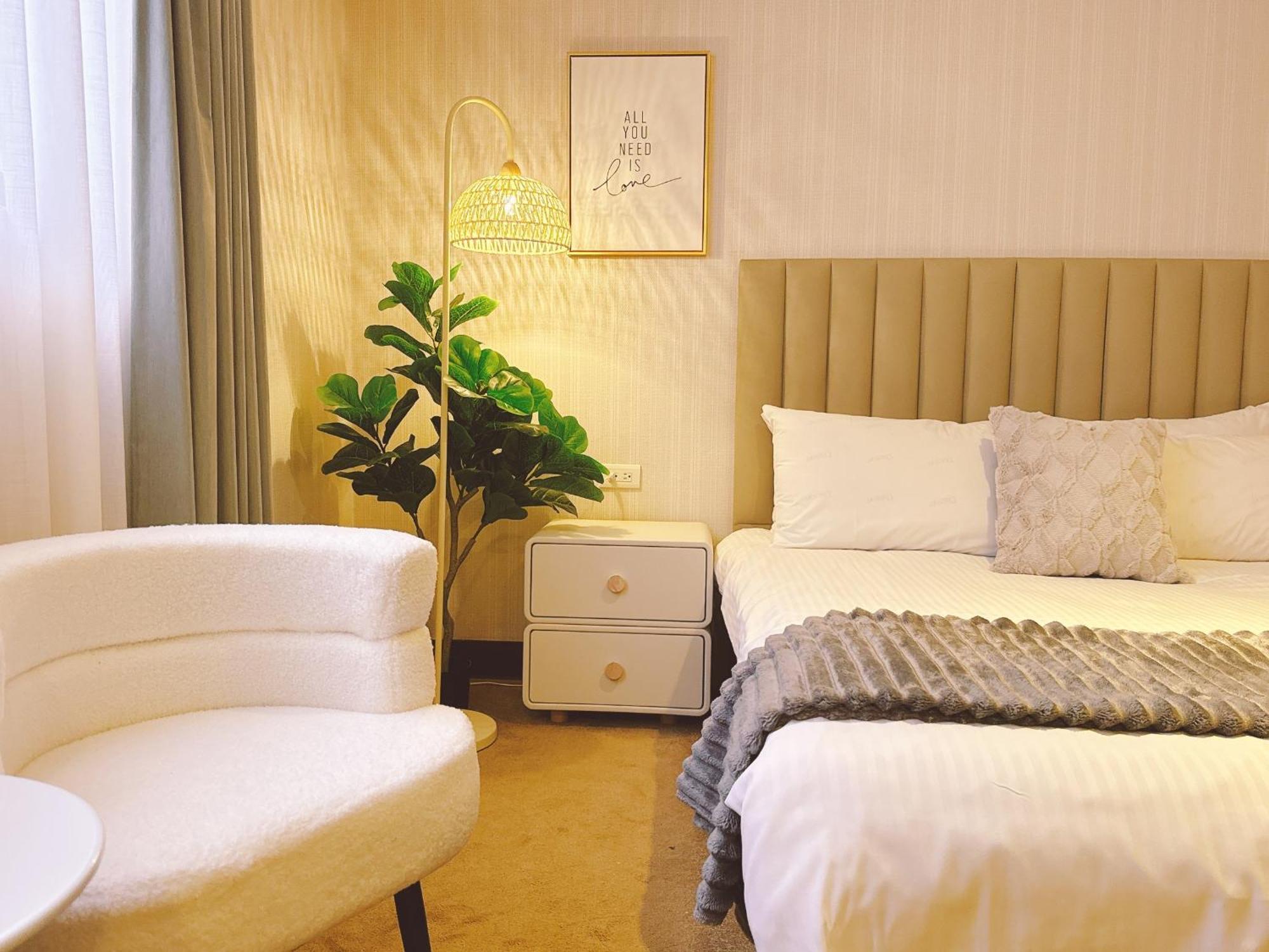 Meworld Hotel - Sanchong Taipei Esterno foto
